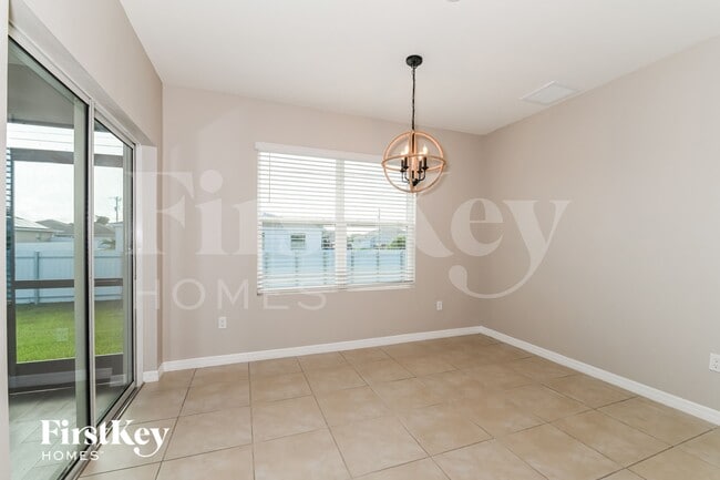 Photo - 2825 NE 2nd Ave