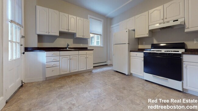 Building Photo - 61 Dana St Unit 8