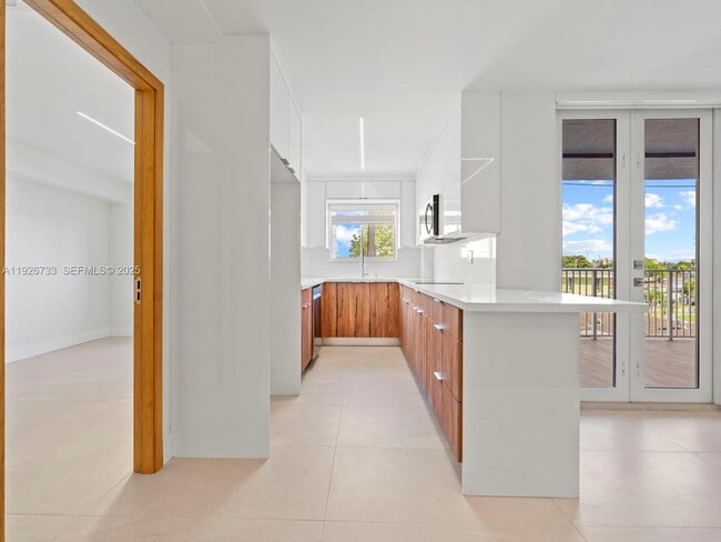 Building Photo - 4854 NW 7th St Unit 206