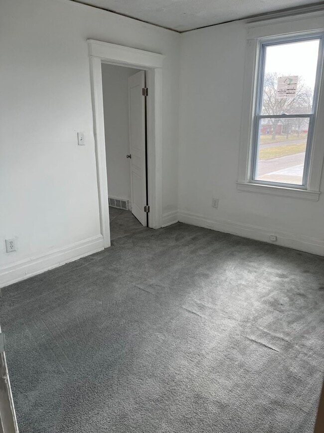 Photo - 6307/6311 Woodrow - Paralev LLC Unit 6311 Woodrow, Upper -  TR 10/9/25