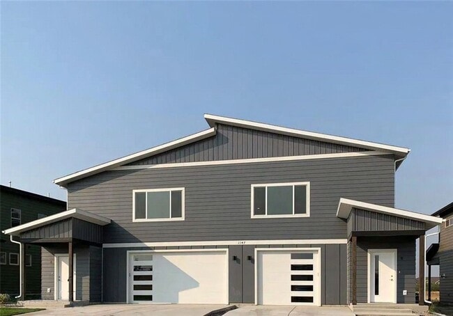 Building Photo - Abigail Lane Duplex Unit 1147 Abigail Lane -  B