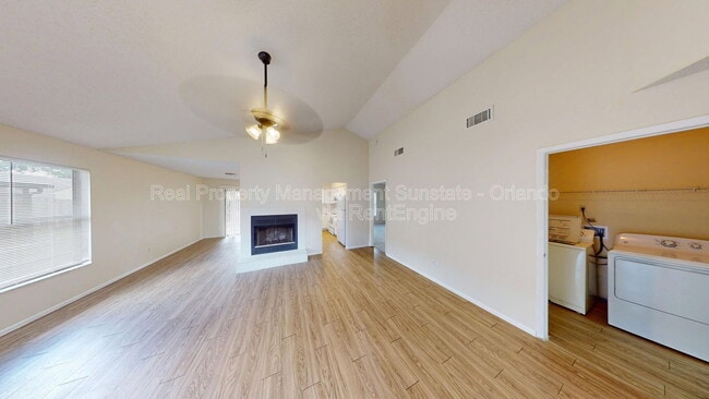 Photo - 10025 Creekwater Blvd