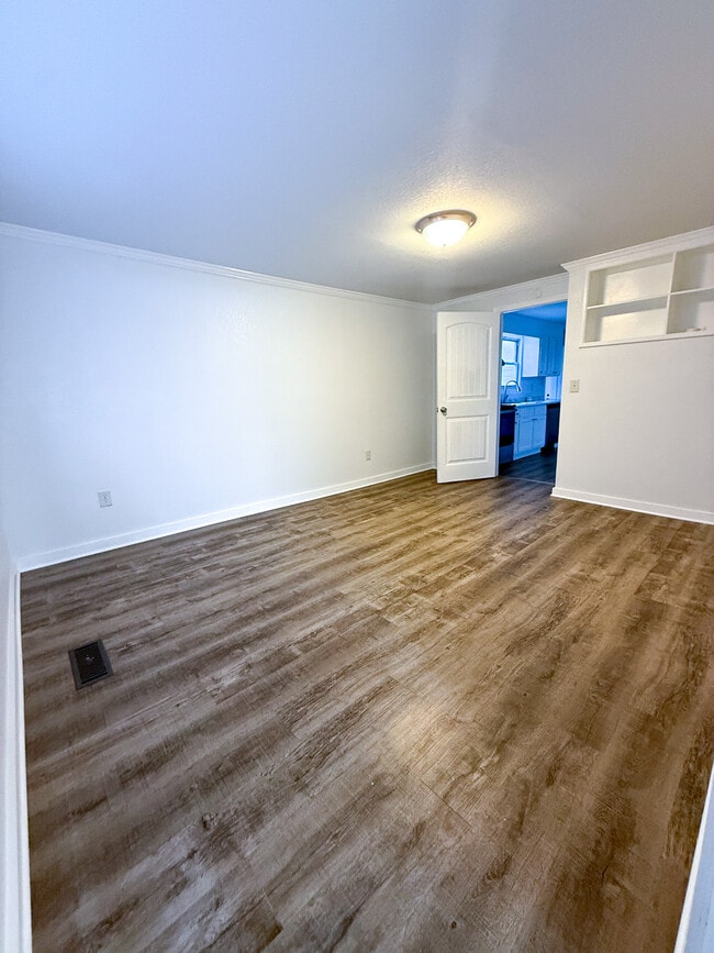 Photo - 517 Woodward Ave