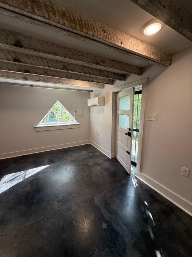 Building Photo - 7903 Plum St Unit Plum Street apt