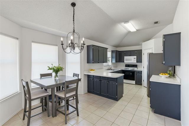 Photo - 338 Branson Rd