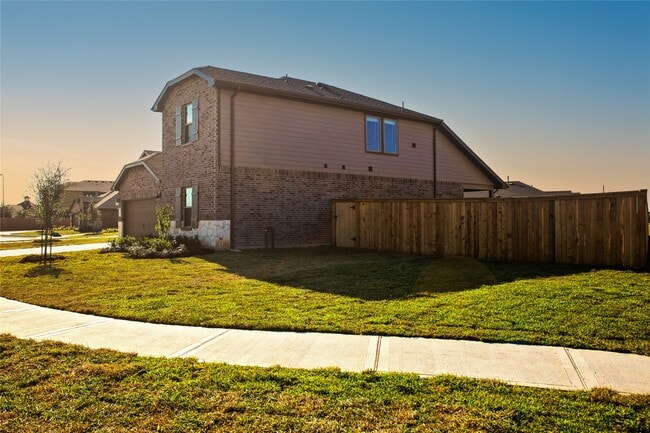 Photo - 5615 Cedar Cres Ct