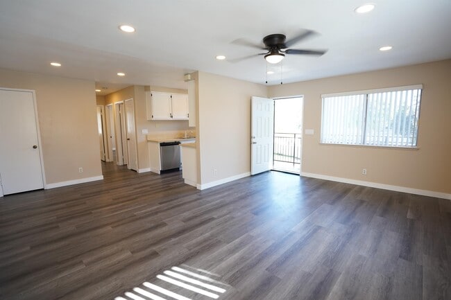 Building Photo - 2690 Anchor Ave Rental