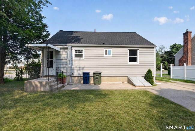 Photo - 11 Stratfield Pl