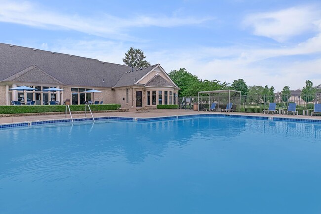 Building Photo - Manors at Knollwood Rental