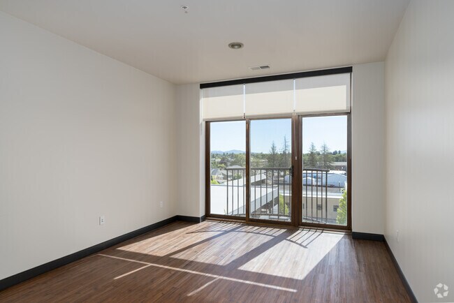 1BR, 1BA - 667SF - Living Room