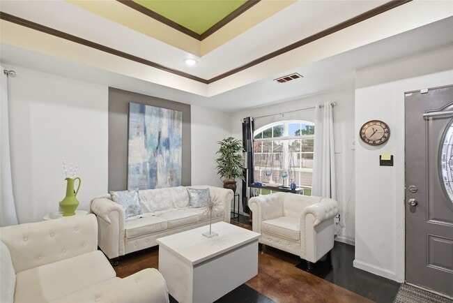 Photo - 2900 Fitzhugh Ave