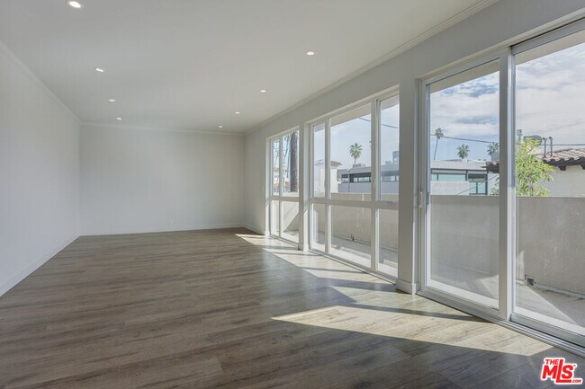 Photo - 12320 Montana Ave Unit 203