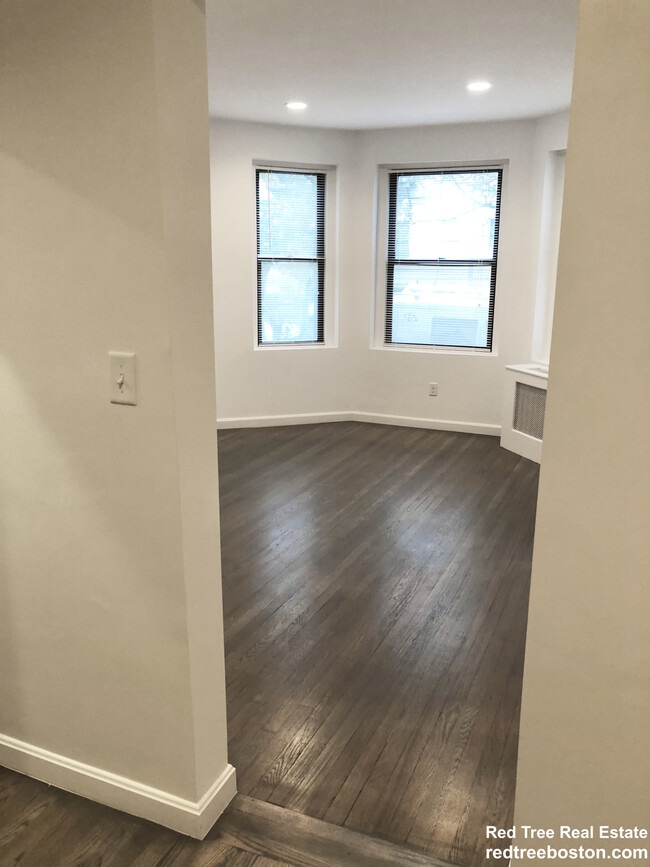 Photo - 11 Peterborough St Unit 1
