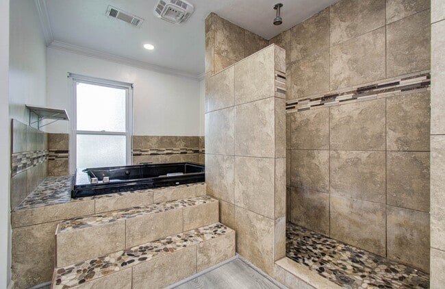 Photo - 674 Ravensworth Dr