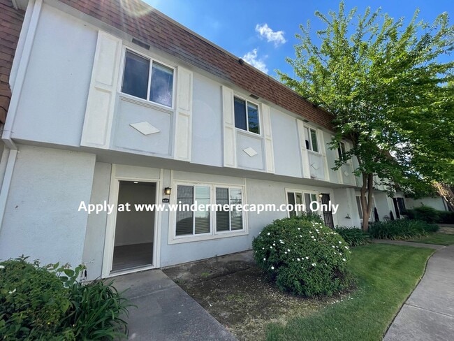 Building Photo - 6319 Seyferth Way