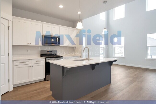 Photo - END UNIT - EV Ready - 3BD 2.5 BA 2GA