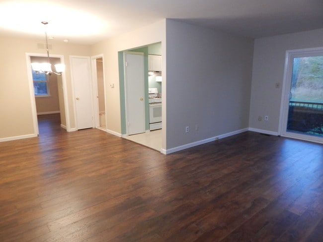 dining room - 1103 Normandy Ct Unit 1103