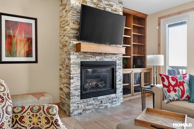 Photo - 3042 Lower Saddleback Rd