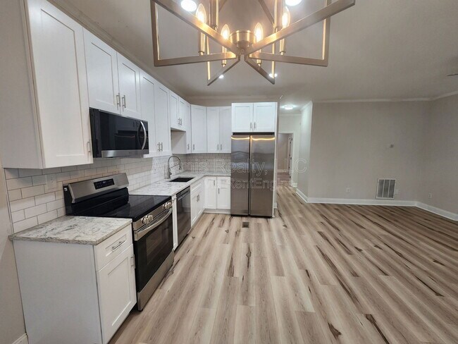 Photo - 75 Johnson Rd NW