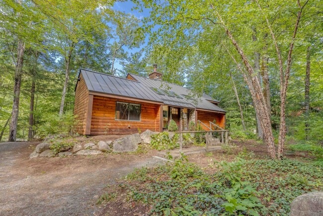 20 River View Dr