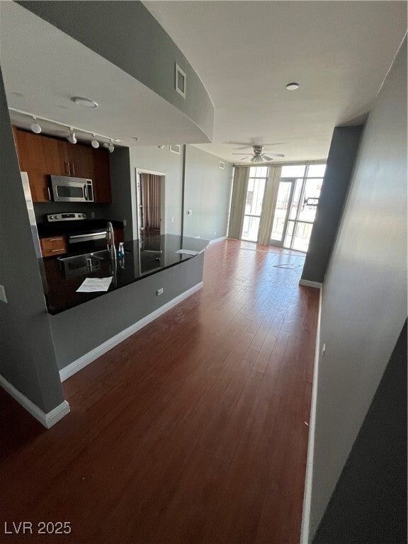 Building Photo - 200 W Sahara Ave Unit 209