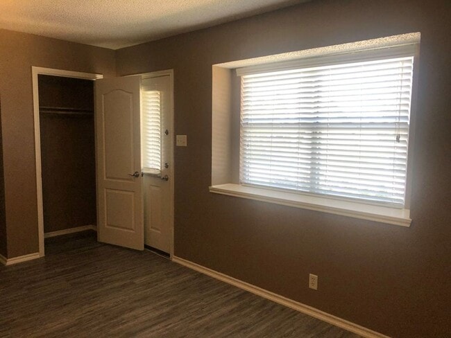 Photo - Country View Apartments