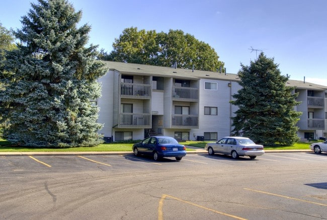 Pines West Apartments