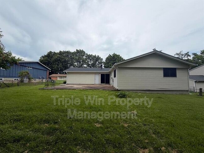 Photo - 2372 Rockymont Dr