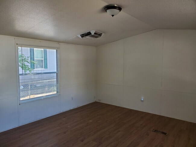 Photo - 286 Red Cliffs Dr