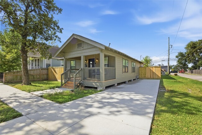 Photo - 1415 Tabor St