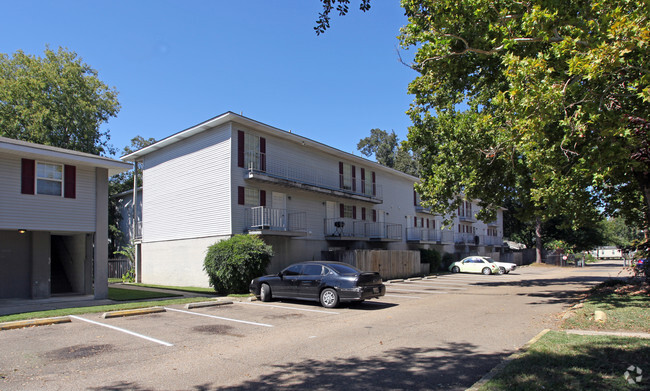 Building Photo - Ingleside Gardens Rental