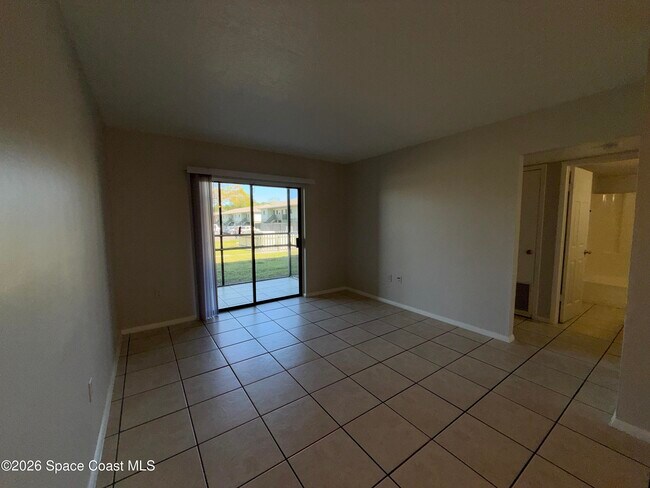 Photo - 1562 University Ln Unit 702