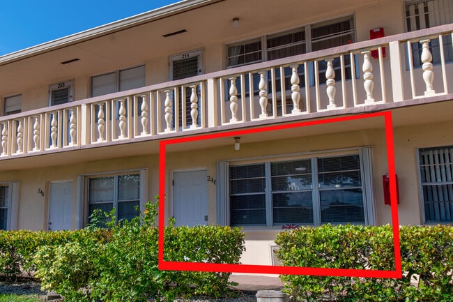 Photo - 246 Northampton M