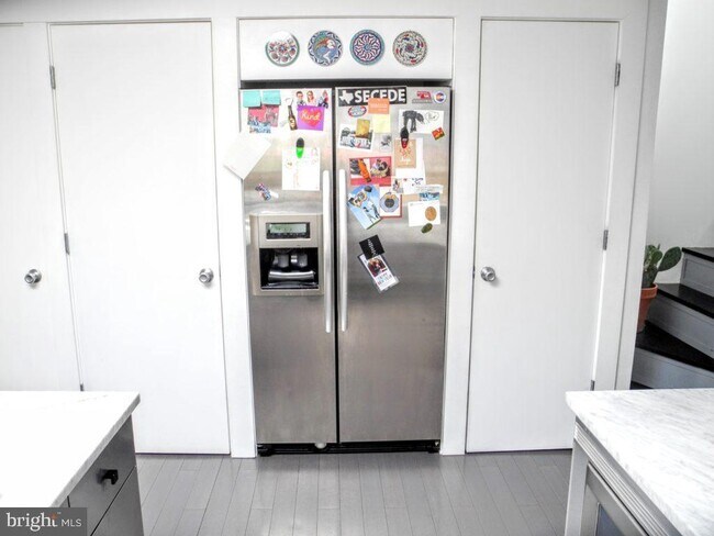 Photo - 2241 Fitzwater St Unit 3