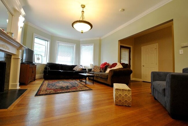 Photo - 43 Addington Rd Unit 1