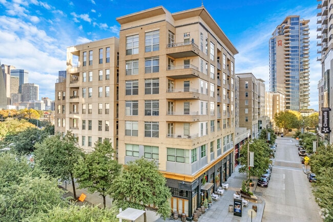 Exterior Building/Retail