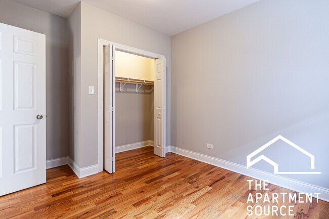 Photo - 949 W Cornelia Ave Unit 1D