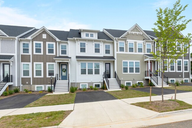 Building Photo - 2231 Leeham St Unit A