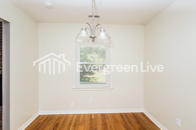 Photo - 4910 Roebuck Rd NW