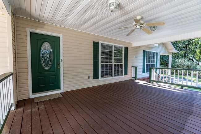 Photo - ONE FREE MONTH ON 13 MONTH LEASE!Charming ...