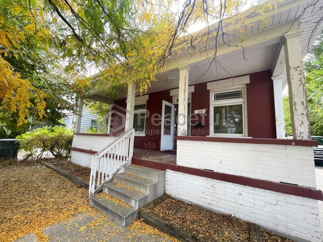 Photo - 128 E Truman Ave