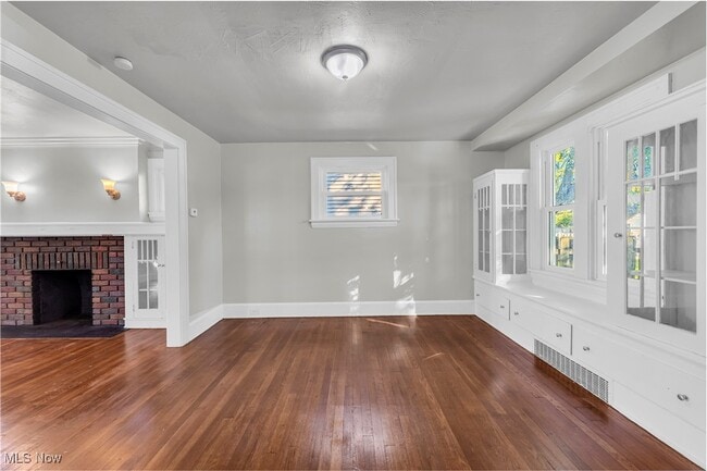 Photo - 5223 Clement Ave