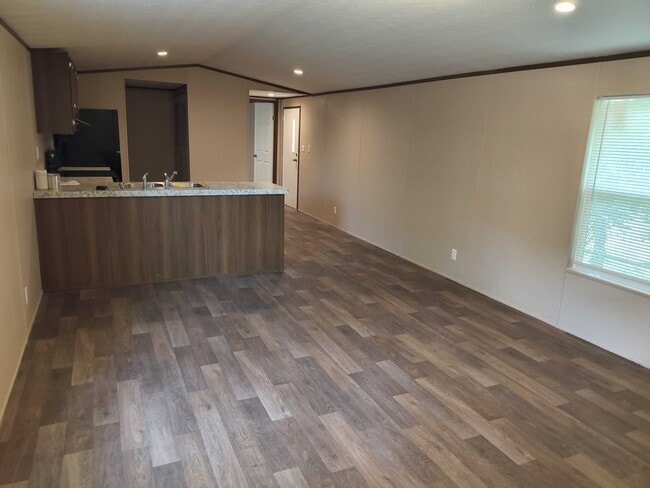 Photo - 112 Southlake Dr.