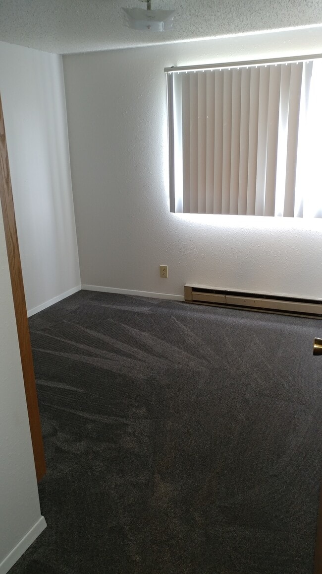 Photo - Williston Estates