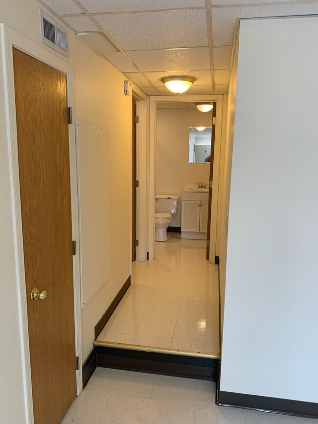 Photo - 930 4th St Unidad B