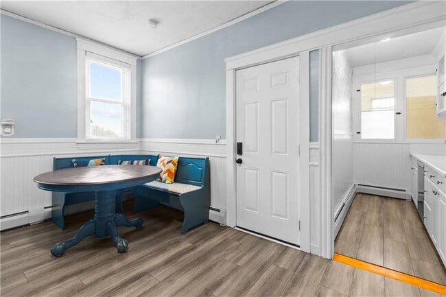 Building Photo - 334 Jastram St Unit 2 Rental