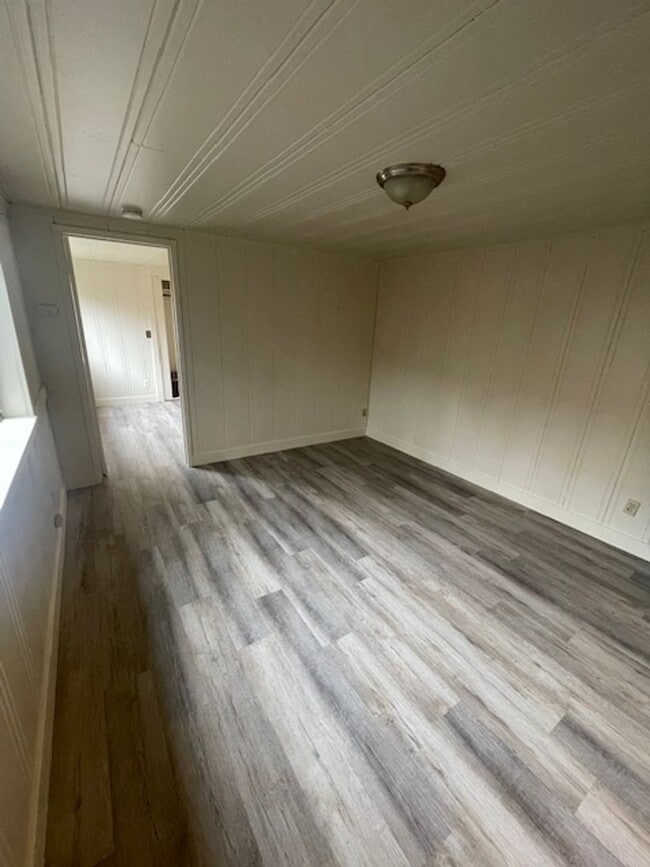 22Western - 22Western Apartment Unit A