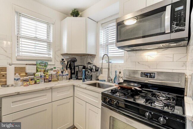 Photo - 5424 B St SE