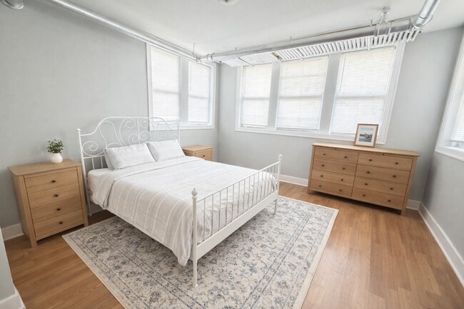 Photo - 3155 W Augusta Blvd Unit G