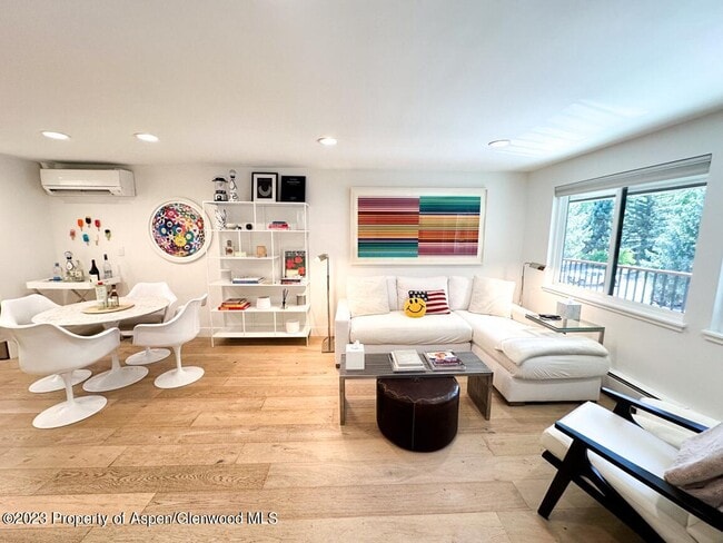 Photo - 940 Waters Ave Unit 304